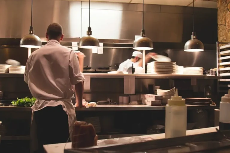 Come creare una cucina di successo: dalle materie prime alla gestione del menu