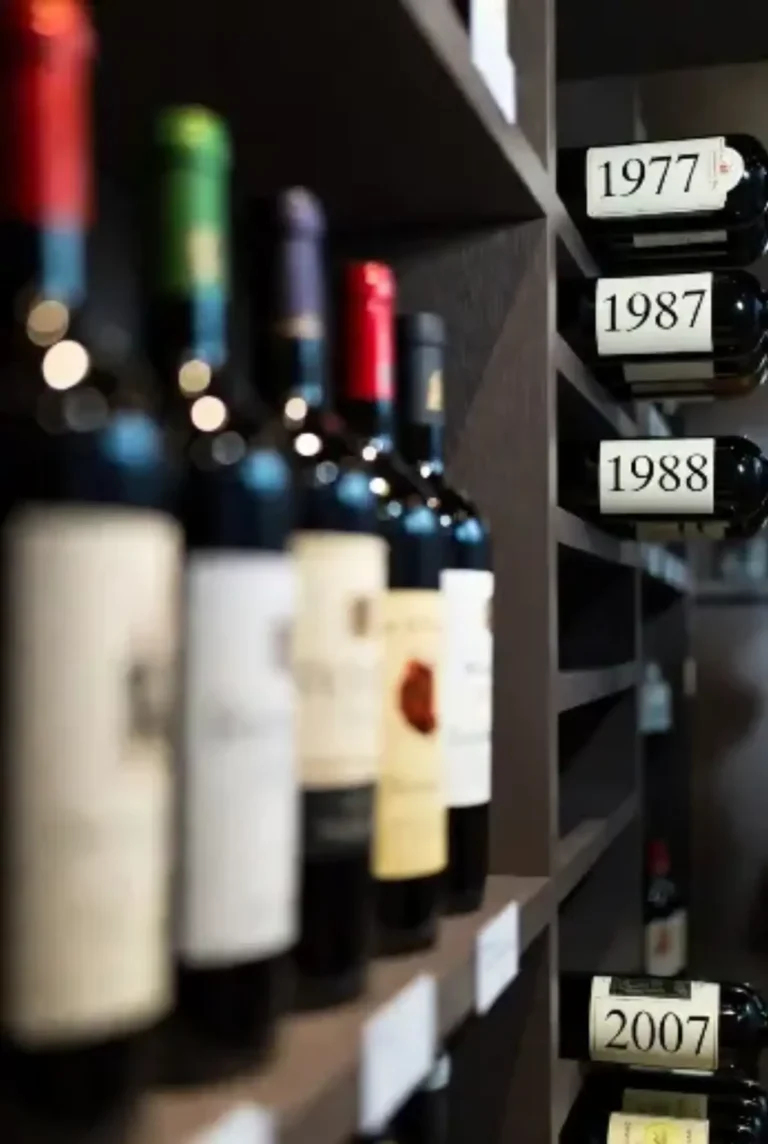 I Vini Italiani Più Pregiati: Annate e Prezzi