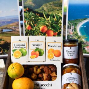 box: fichi, limoni, arance