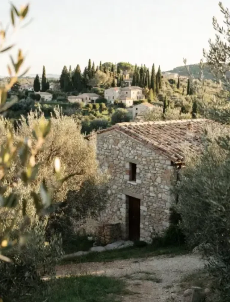 Turismo slow nei piccoli paesi: esperienze enogastronomiche come laboratorio universitario di sostenibilità
